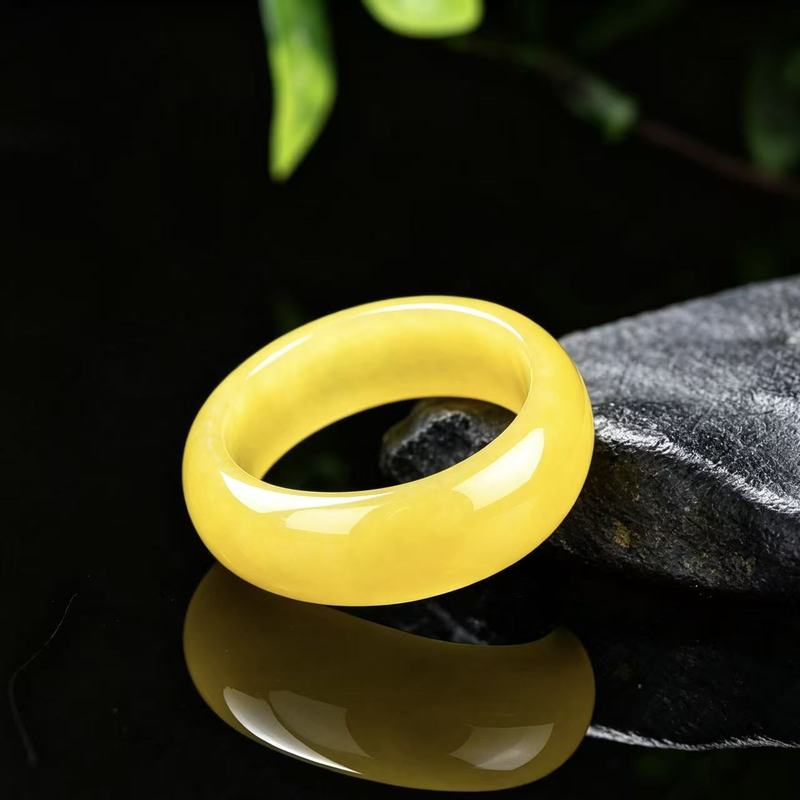 Jewelry & Watches Spółka Z Ograniczoną Odpowiedzialnością - Anillo de jadeíta genuina de grado