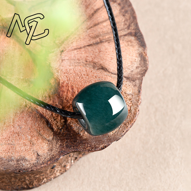 Colgante de Jadeíta Natural de - Jewelry & Watches Spółka Z Ograniczoną Odpowiedzialnością reseña y precio